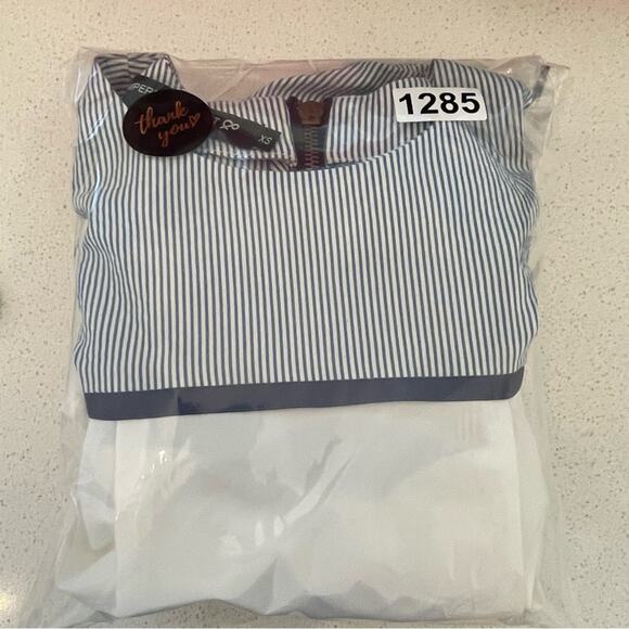 Ampersand Heart NY Top - Picture 5 of 5